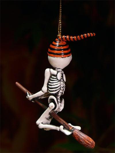 Breloczek szkielet na miotle Veronese brelok