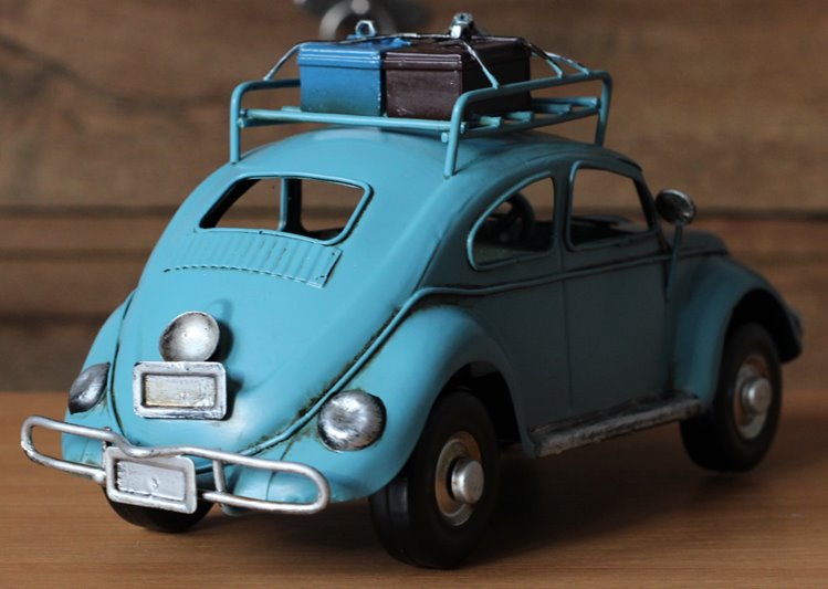 Metalowy model auto retro Garbus na Prezent