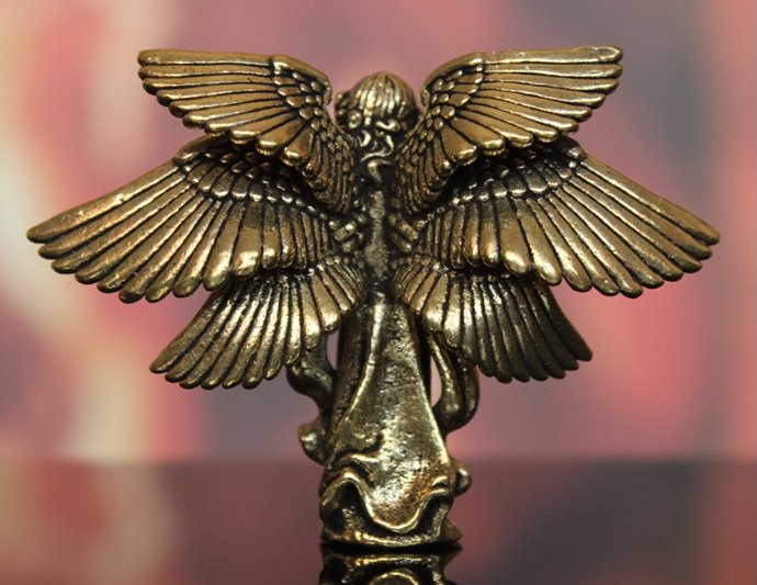 Mała figurka Anioł Aniołek mosiężny na Prezent