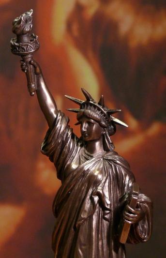 Statua Wolności prezent na szczęście