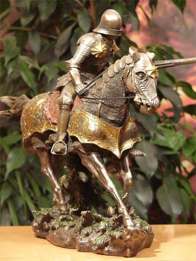 Rycerz na koniu w galopie