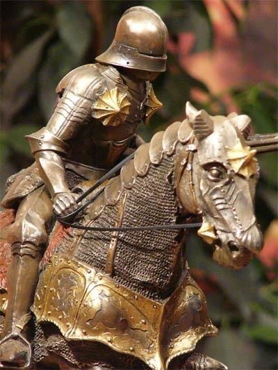 Rycerz na koniu w galopie