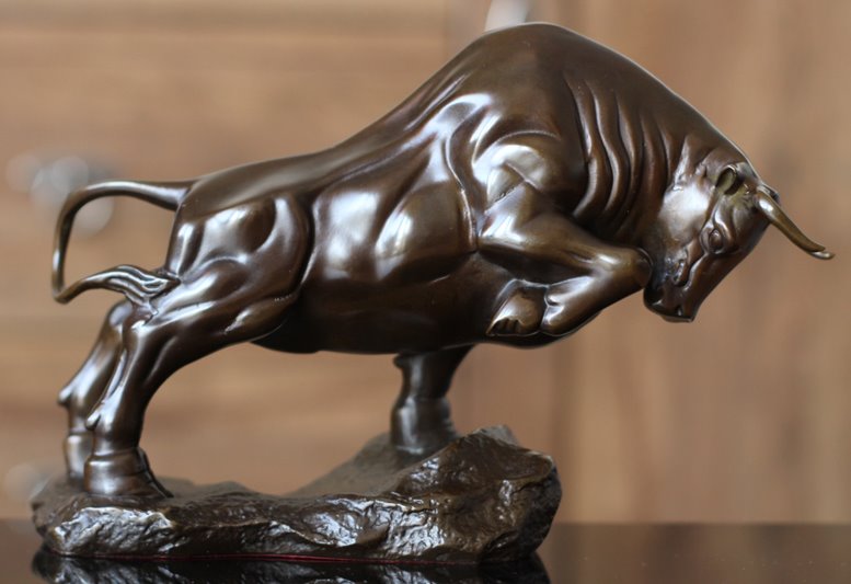 Statuetka Figurka Byk Byka prezent z okazji Awansu