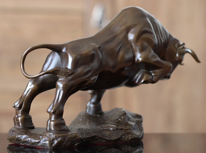 Statuetka Figurka Byk Byka prezent z okazji Awansu