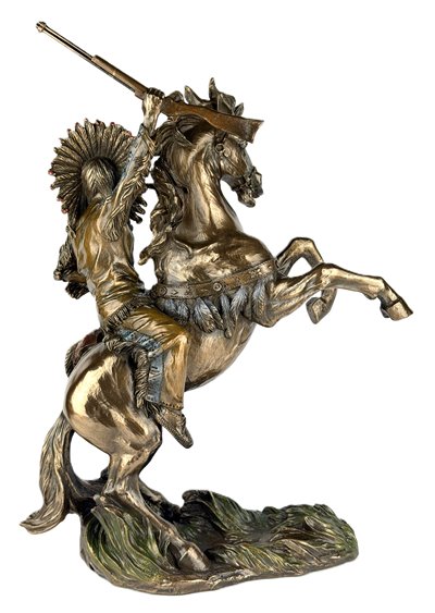 Figurka Indianin Wódz Siksów Na Koniu W Galopie