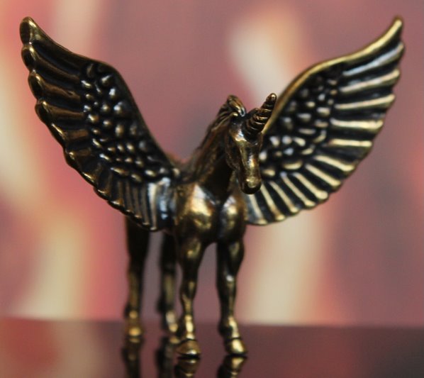 Mała figurka Jednorożec mosiężny na Prezent