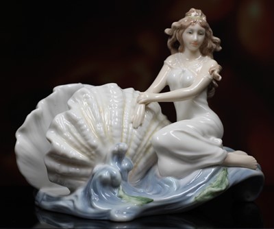 Serwetnik Z Kobietą Na Prezent Veronese Porcelana