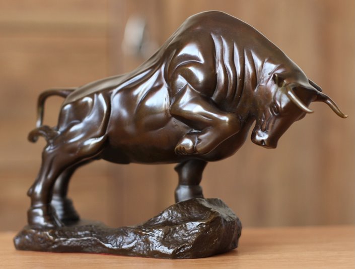 Statuetka Figurka Byk Byka prezent z okazji Awansu