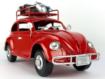 Metalowy model auto retro Garbus na Prezent RED