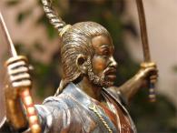 Potężny samuraj z dwoma mieczami