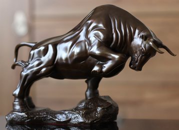 Statuetka Figurka Byk Byka prezent z okazji Awansu