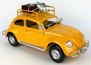 Metalowy model auto retro Garbus na Prezent Żółty