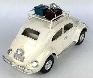 Metalowy model auto retro Garbus na Prezent Biały