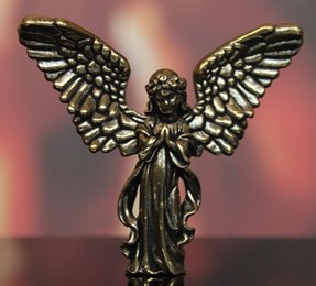 Mała figurka Anioł Aniołek mosiężny na Prezent