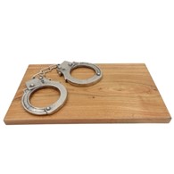 Kajdanki Na Desce Prezent Dla Policjanta Strażnika