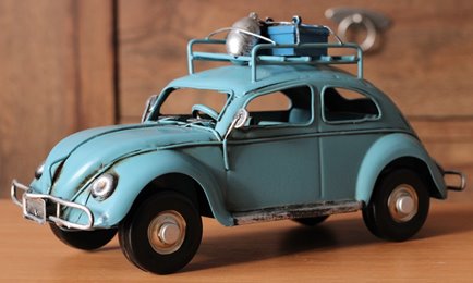 Metalowy model auto retro Garbus na Prezent