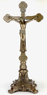 Stojący Krzyż postacią Jezusa